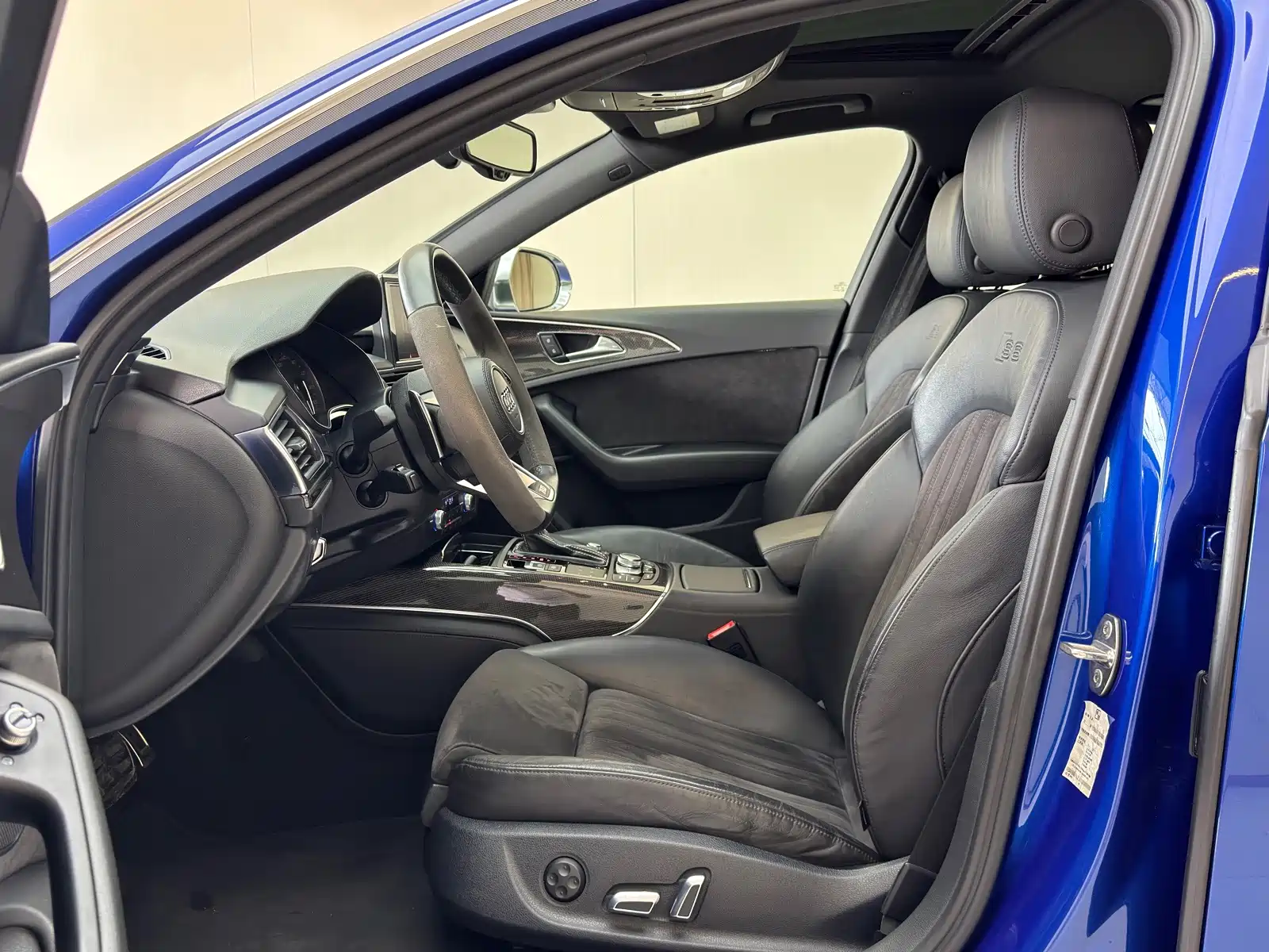 Фото 8 - Audi S6