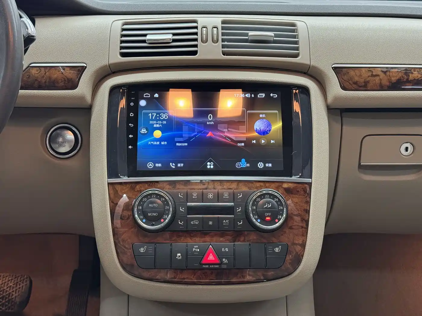 Mercedes-Benz R-Class 2011 R 350 L 4MATIC фото 17