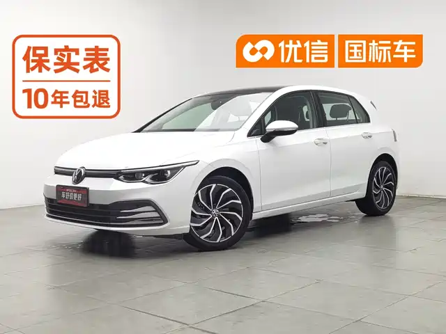 Volkswagen Golf 2021 200TSI DSG Pro — фото 1