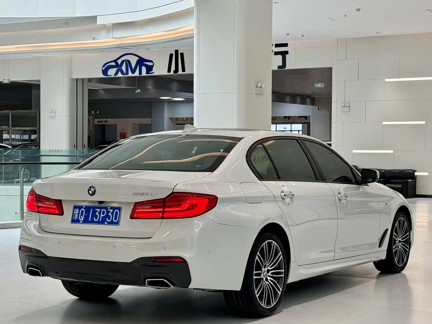 BMW 5 Series 2018 Facelift 530Li Exclusive M Sport Package фото 2