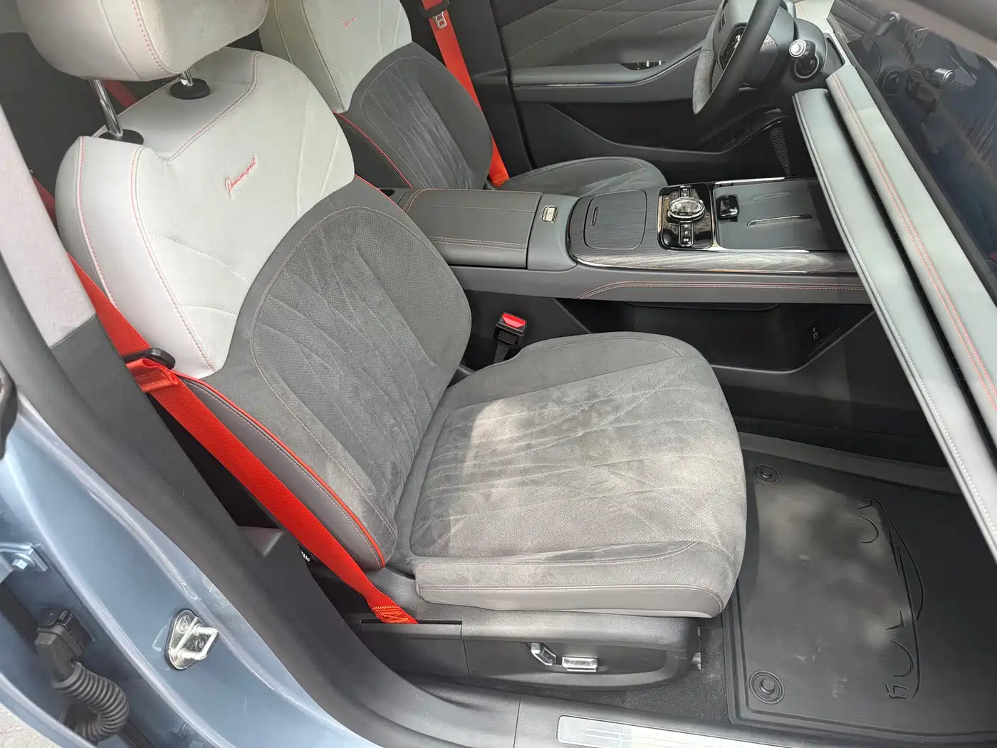 GEELY GALAXY GALAXY E8