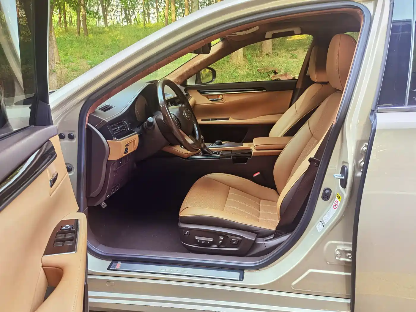 Lexus ES 2015 200 Elite Edition фото 7