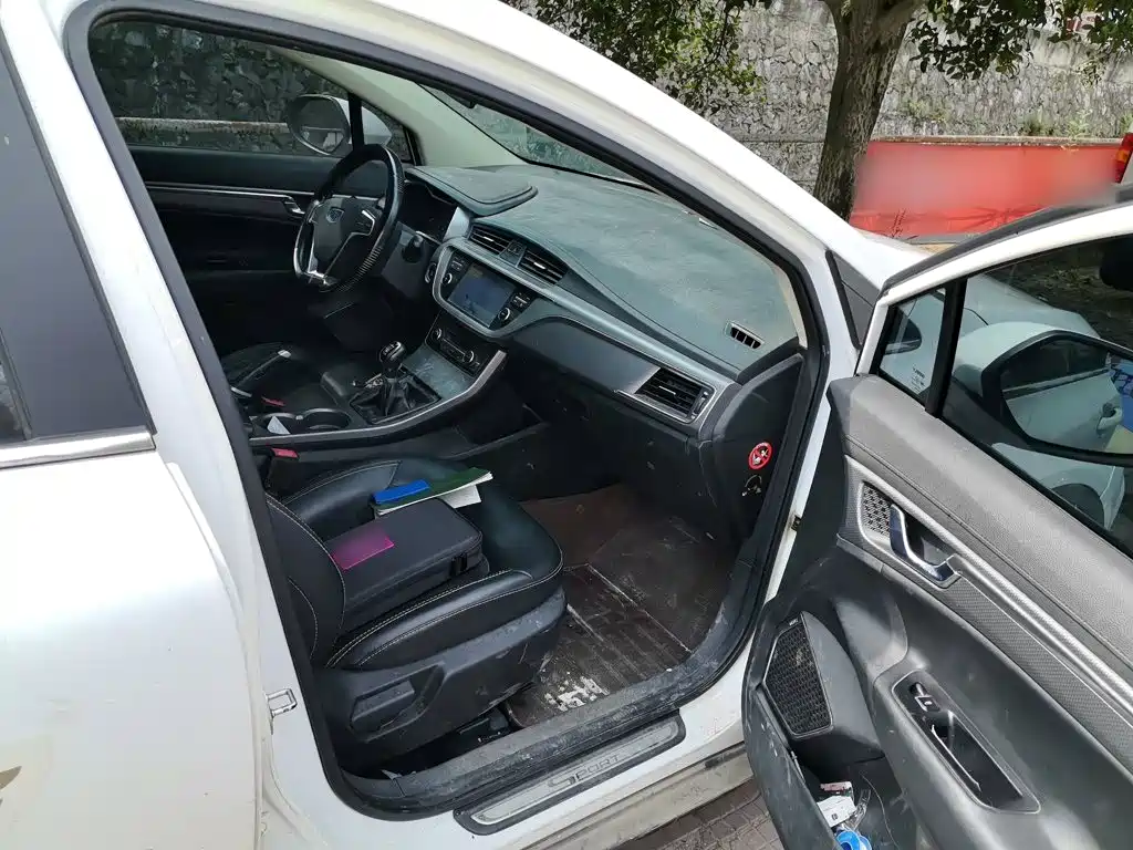 Geely Emgrand GS 2016 2016 Sport Edition 1.3T Manual Premium