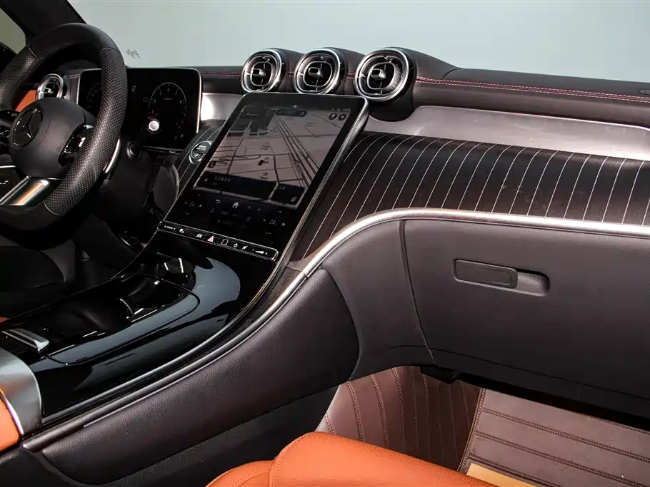 Mercedes-Benz GLC 2024 GLC 260 L 4MATIC Luxury 5-seater фото 22