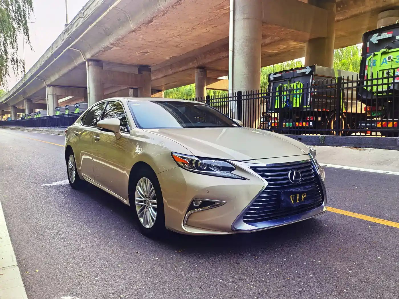 Lexus ES 2015 200 Elite Edition фото 3