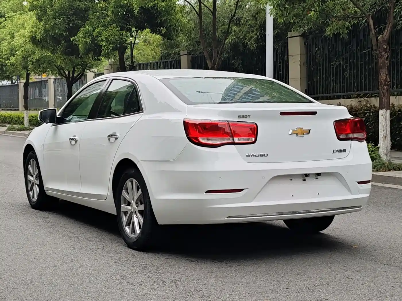 Chevrolet Malibu 2017 1.5T Automatic Luxury Edition фото 3