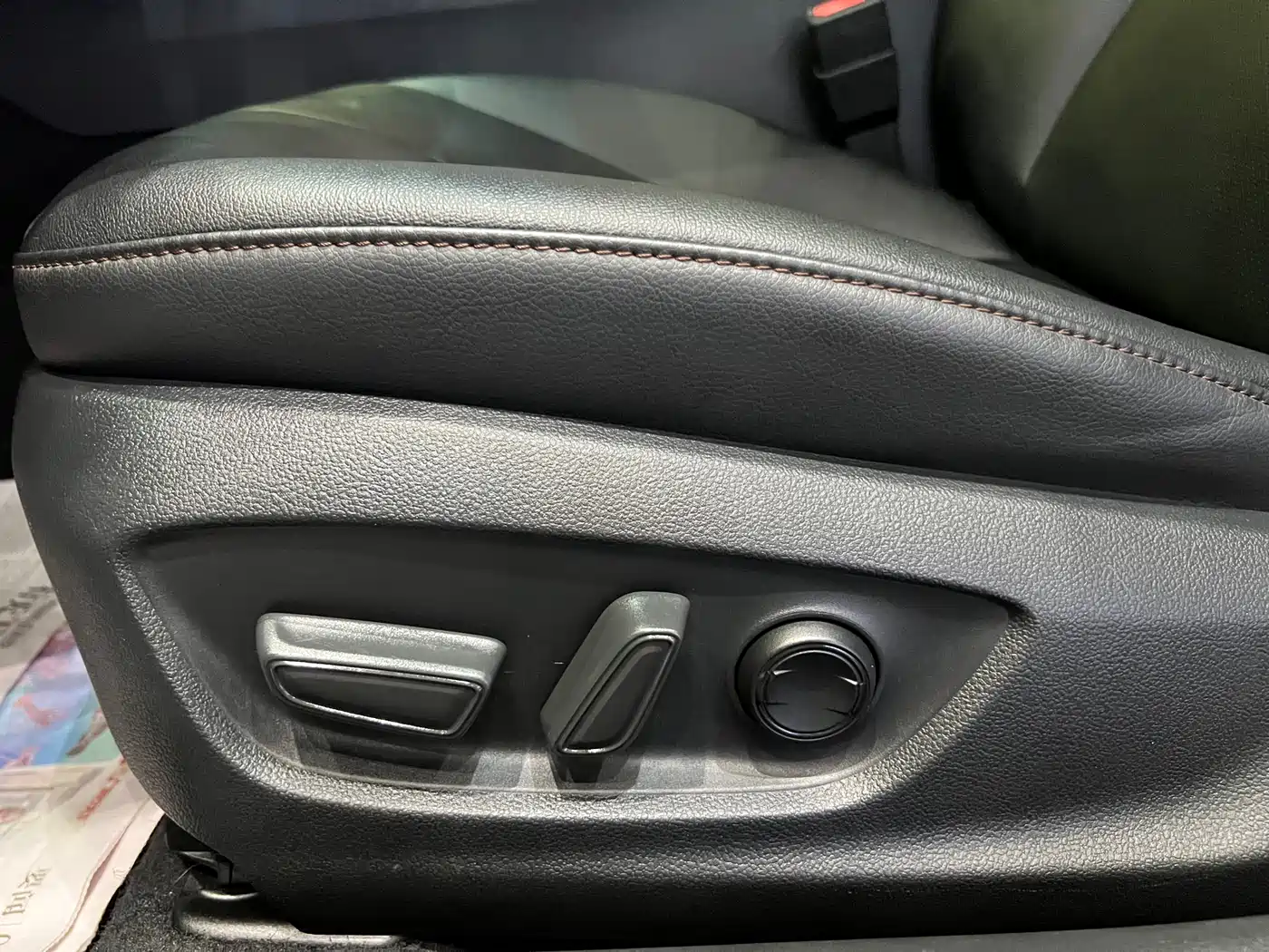 Toyota Camry 2018 2.5G Luxury Edition фото 20
