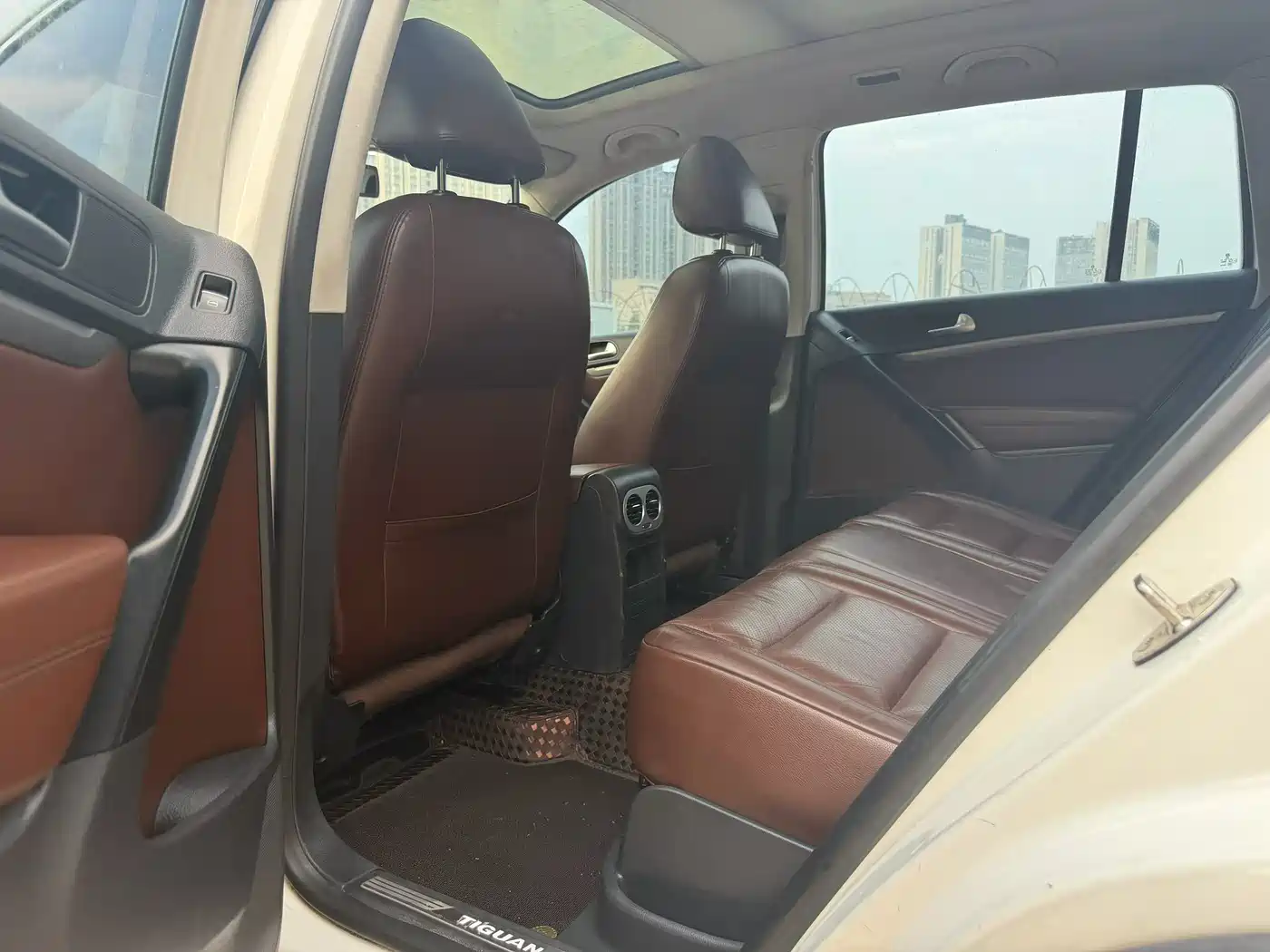 Volkswagen Tiguan 2015 1.8TSI Automatic 4WD Highline фото 5