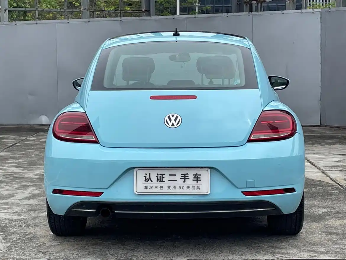 Volkswagen Beetle 2018 180TSI Trend Joy Edition фото 9