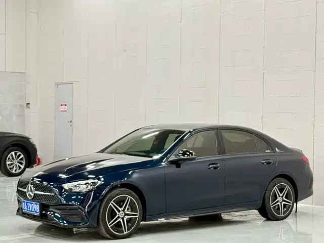 Mercedes-Benz C-Class 2024