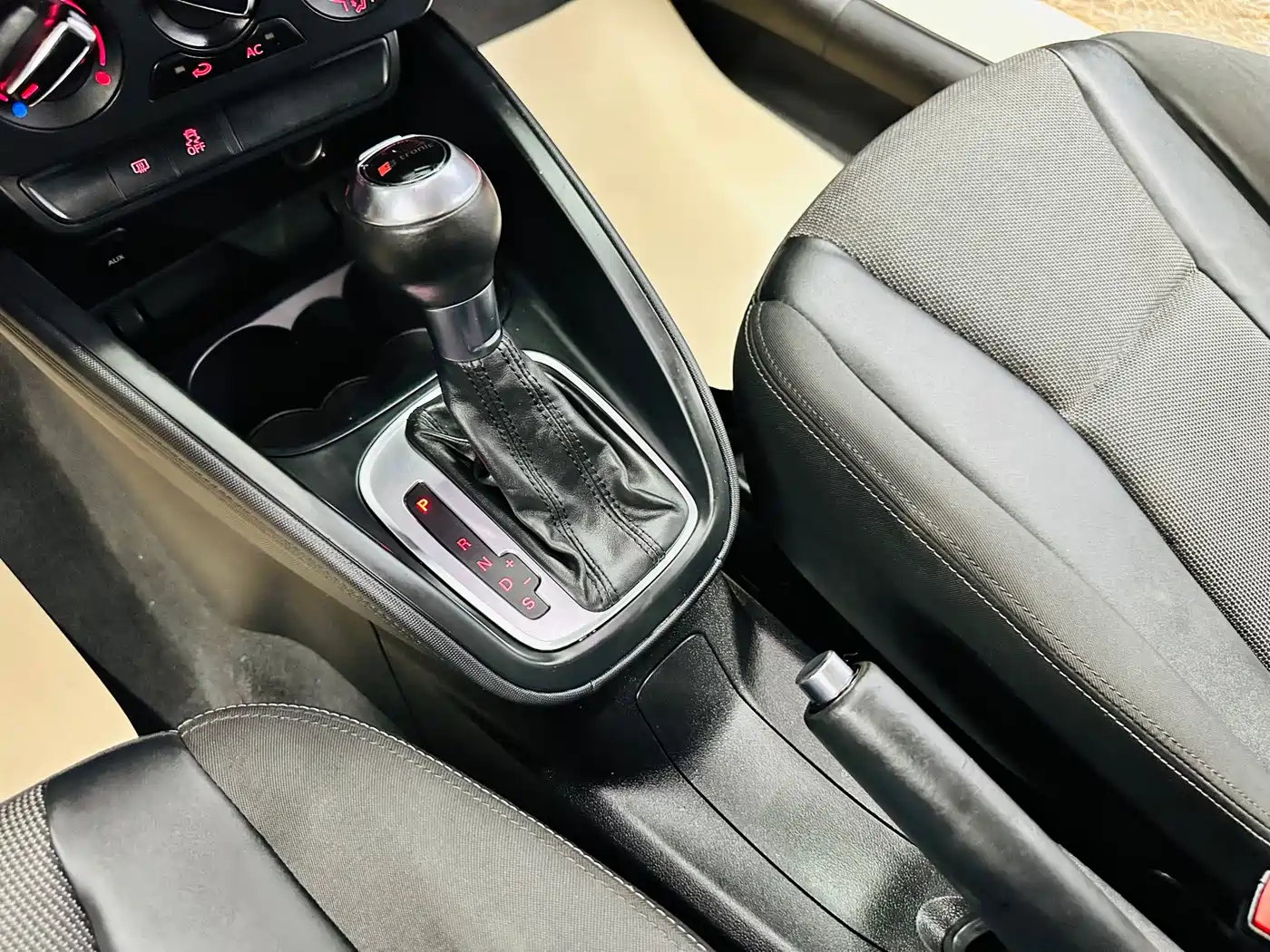Audi A1 2012 1.4 TFSI Ego фото 46