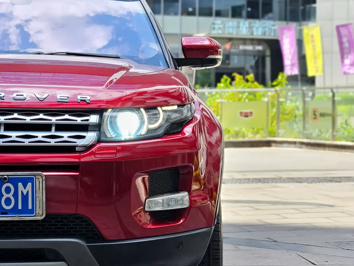 Land Rover Range Rover Evoque (Import) 2012 2.0T 5-door Dynamic Edition фото 19