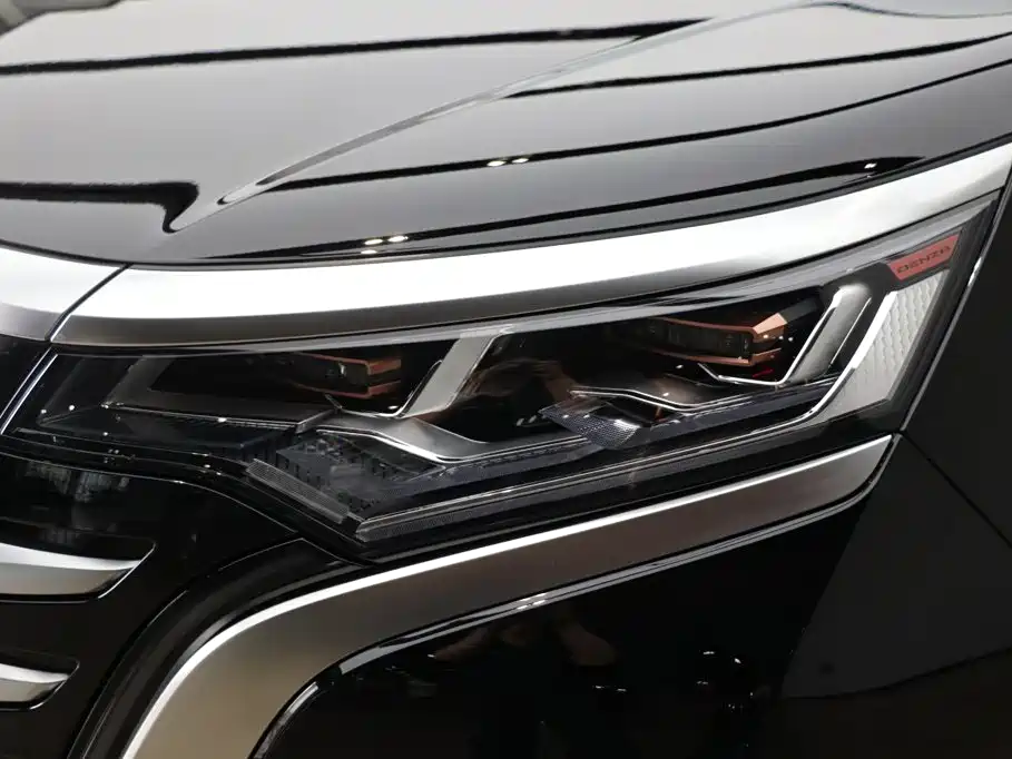 Denza D9 2026 2024 DM-i 980 AWD Prestige