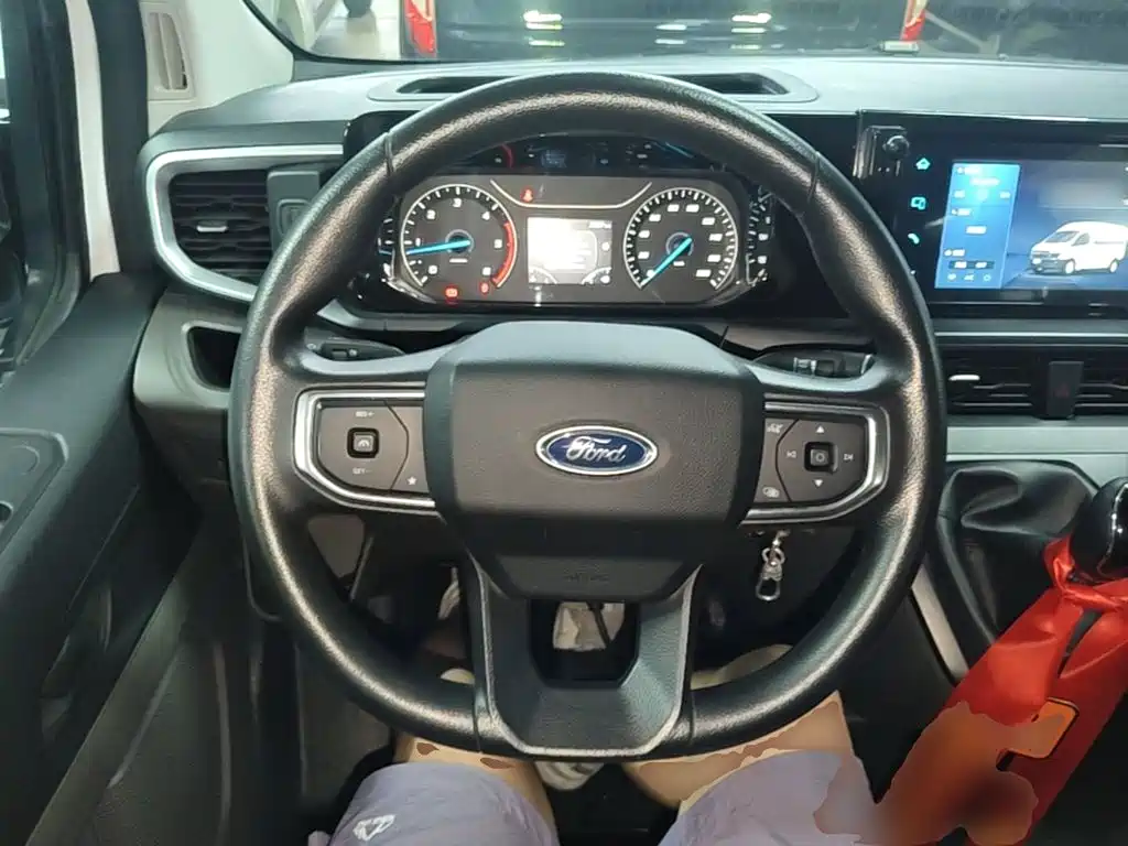 Ford Transit 2024 2023 Model 2.0T Diesel Manual Multi-Purpose Commercial Vehicle Short Wheelbase Low Roof 5/6-Seater