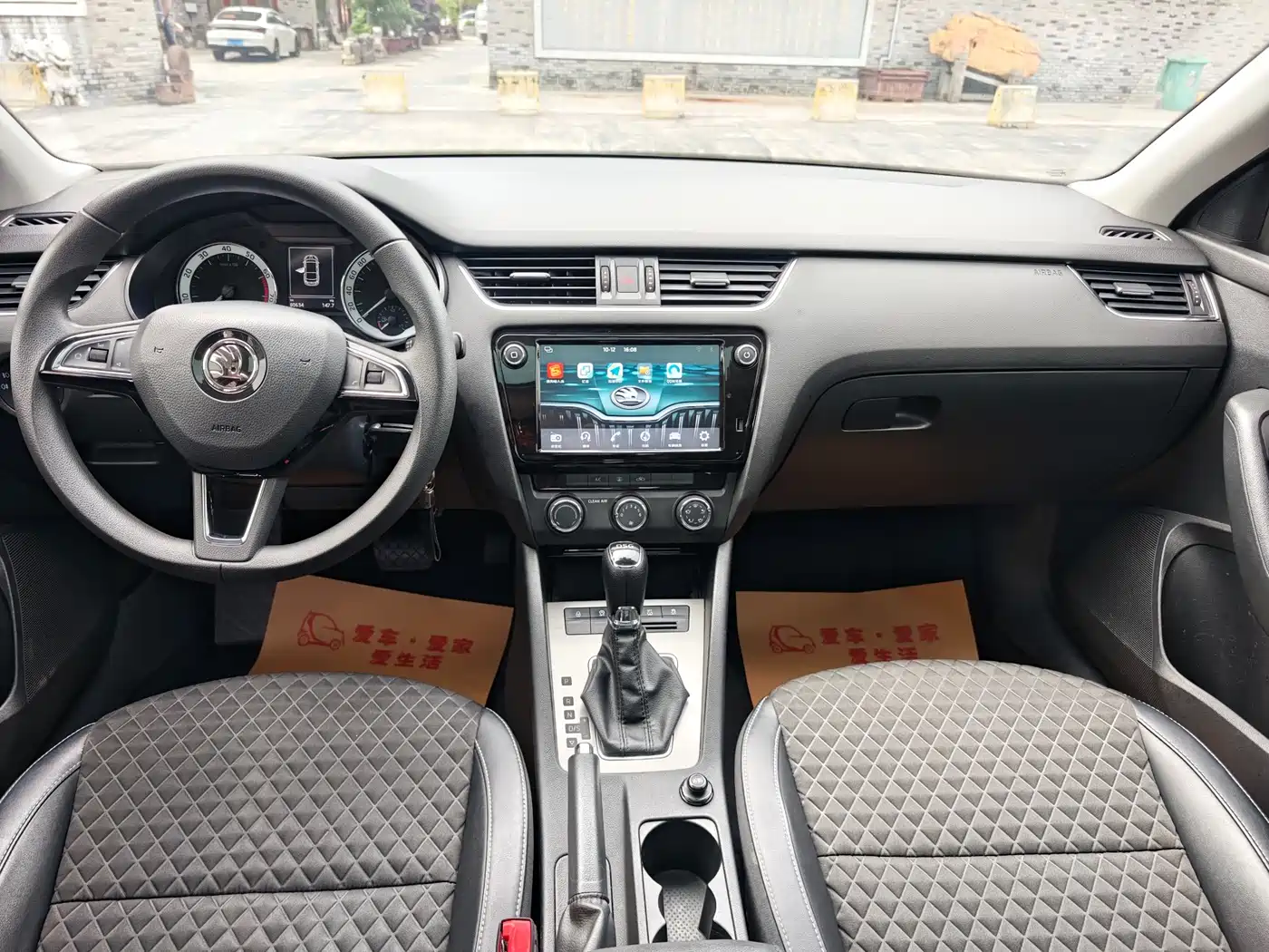 Škoda Octavia 2019 TSI230 DSG Luxury Edition фото 10