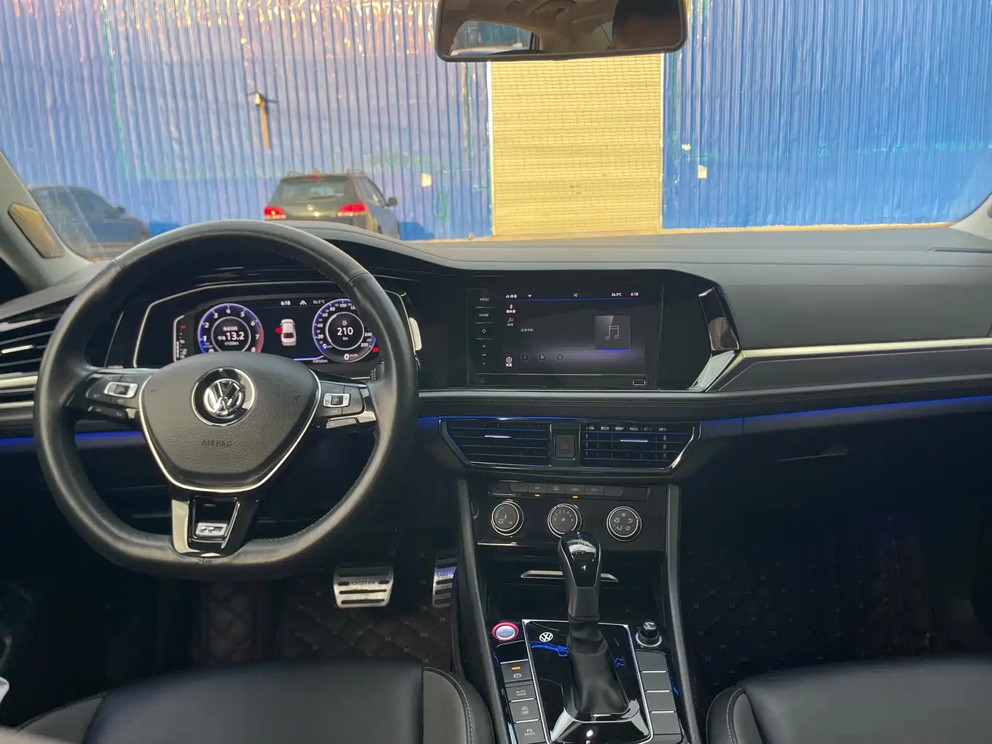 Volkswagen Sagitar 2021 280TSI DSG 30th Anniversary Edition фото 7