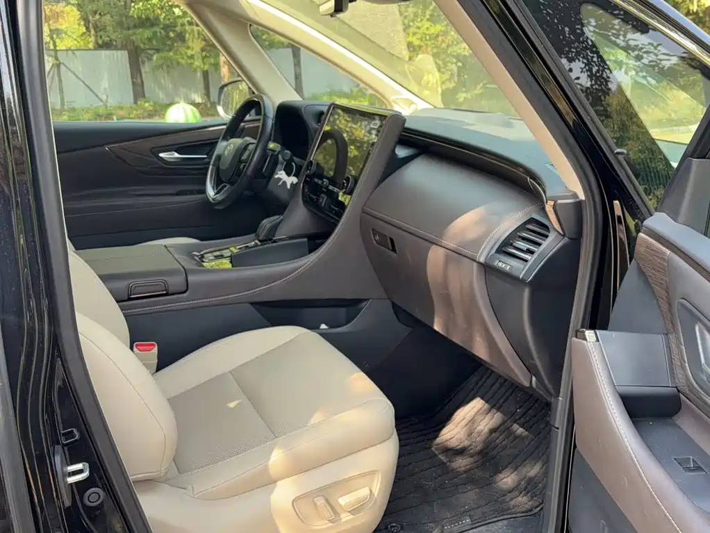 Toyota Alphard 2026 2024 Hybrid 2.5L Ultimate Enjoyment Edition