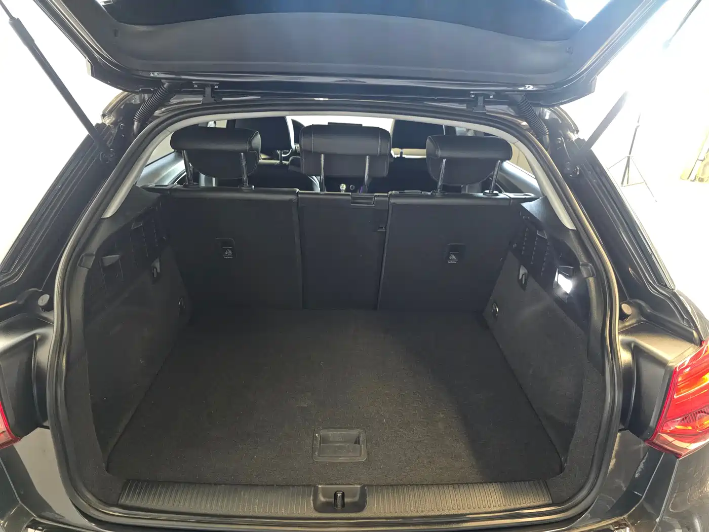 Audi Q2L e-tron 2019 Q2L e-tron Pure Electric Smart Cool Edition фото 8