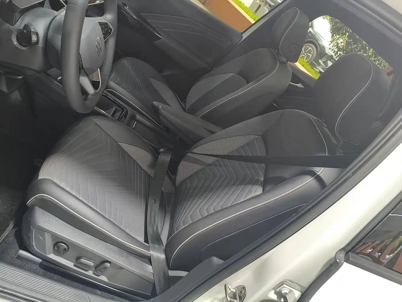 Volkswagen ID.3 2025 Smart Outstanding Edition фото 14