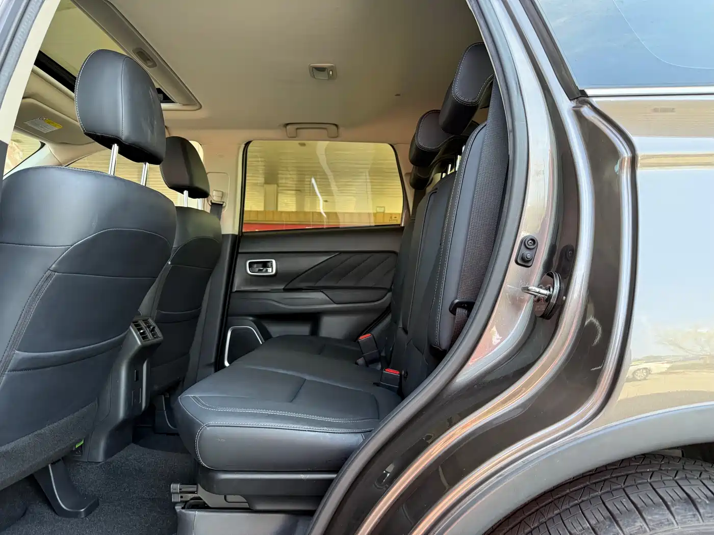 Mitsubishi Outlander 2019 2.4L 4WD Deluxe Edition 7-Seater China VI фото 12