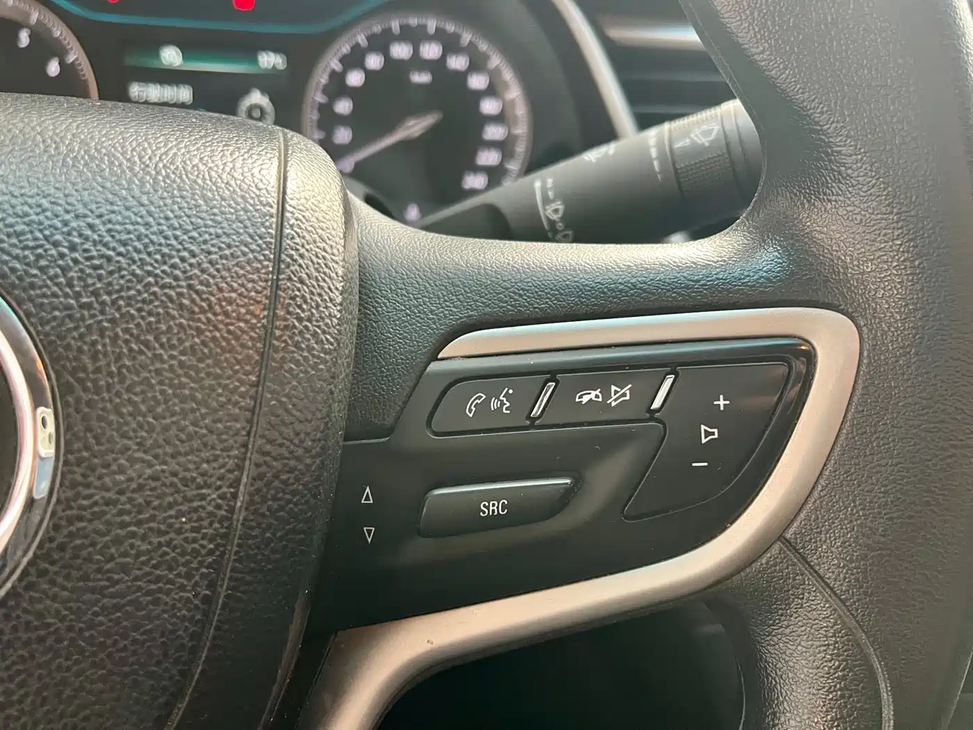 Buick Excelle 2016 Model 15N Automatic Luxury фото 9