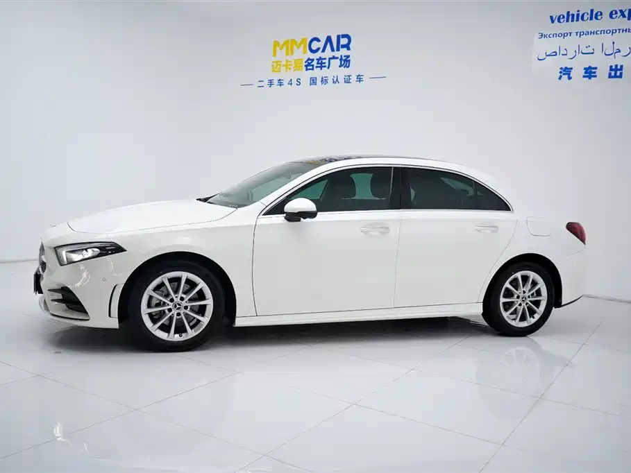 Mercedes-Benz A-Class 2019 A 200 L Sport Sedan фото 4