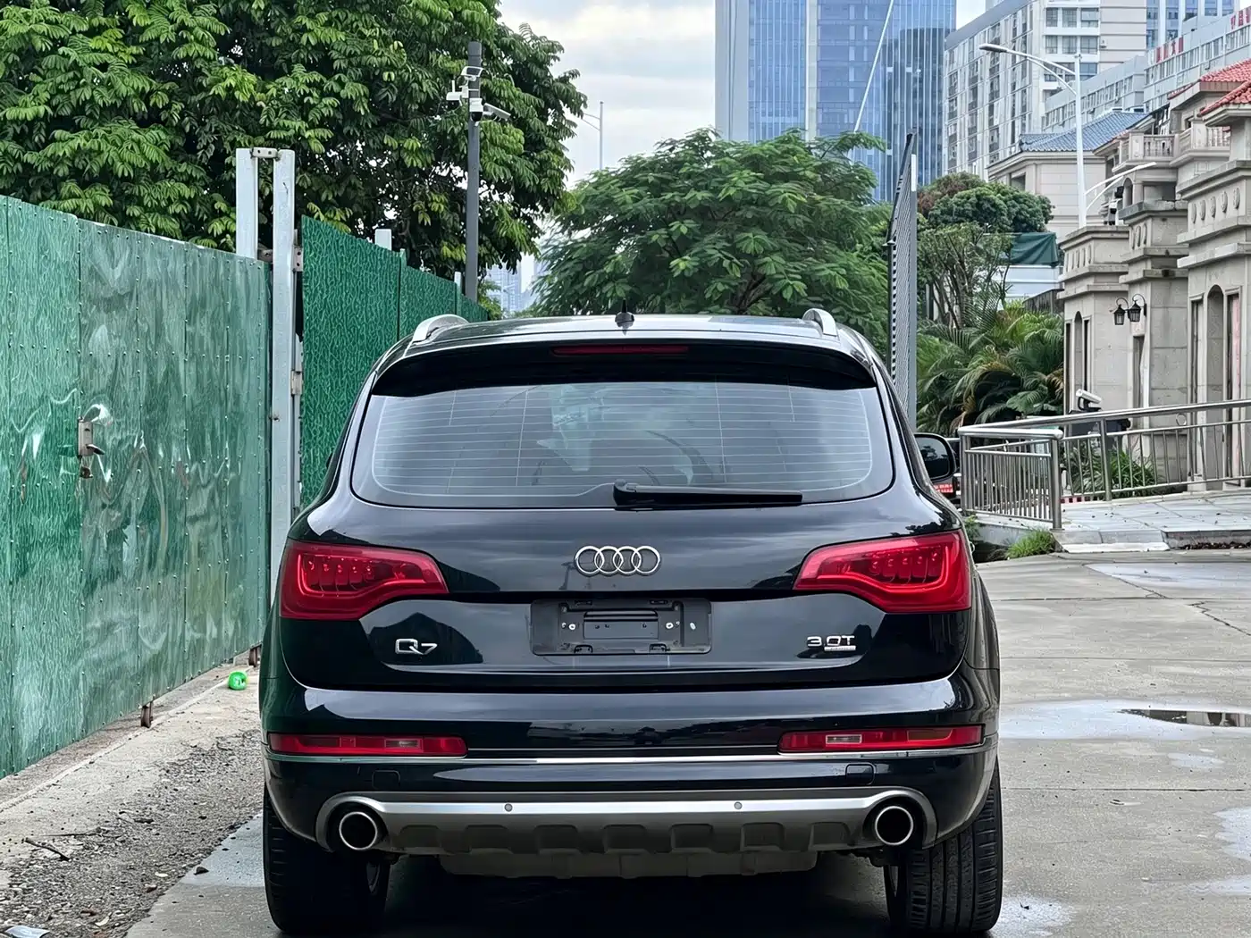 Фото 14 - Audi Q7