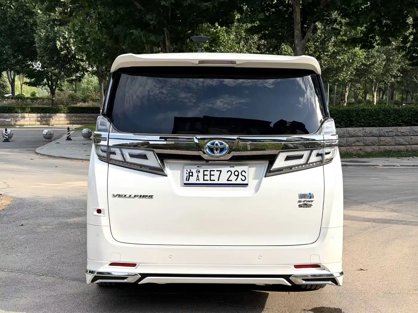 Toyota Vellfire 2019 Hybrid 2.5L HV Luxury Edition фото 8