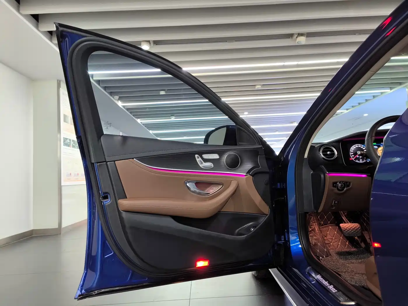 Mercedes-Benz E-Class 2020 Model E 260 L Sport фото 22