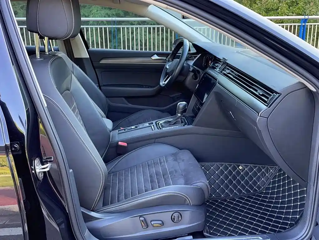 Volkswagen Magotan 2020 380TSI DSG Luxury фото 16