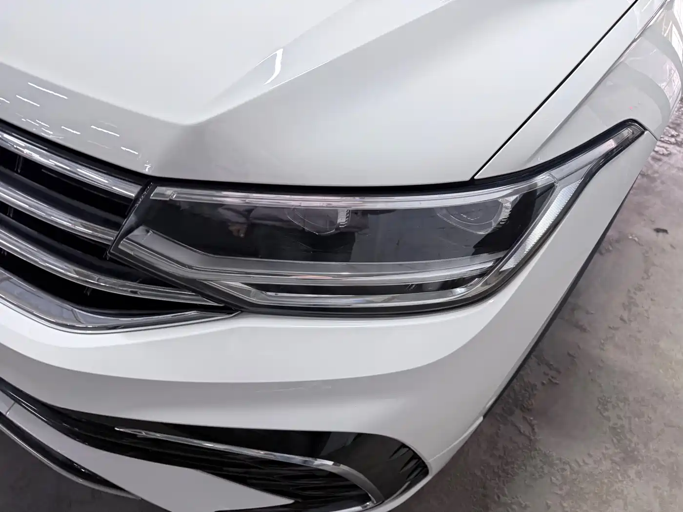 Volkswagen Tiguan L 2022 330TSI Auto 2WD R-Line Premium Edition фото 4