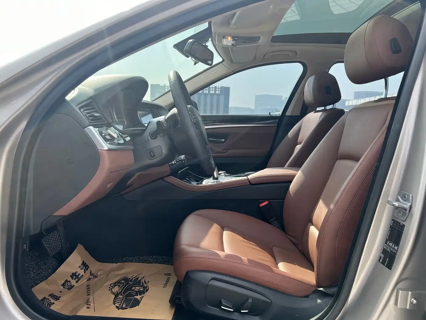 BMW 5 Series (Import) 2015 520i Elegance фото 7