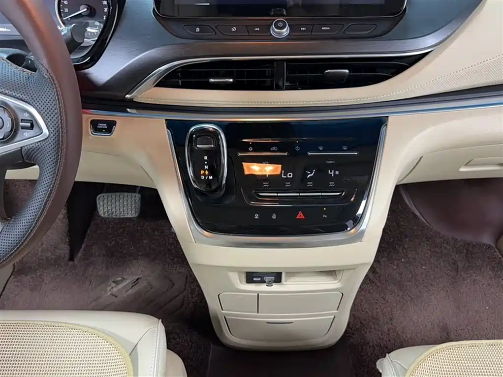Buick GL8 2023 Facelift Land Business Class Luxury фото 11