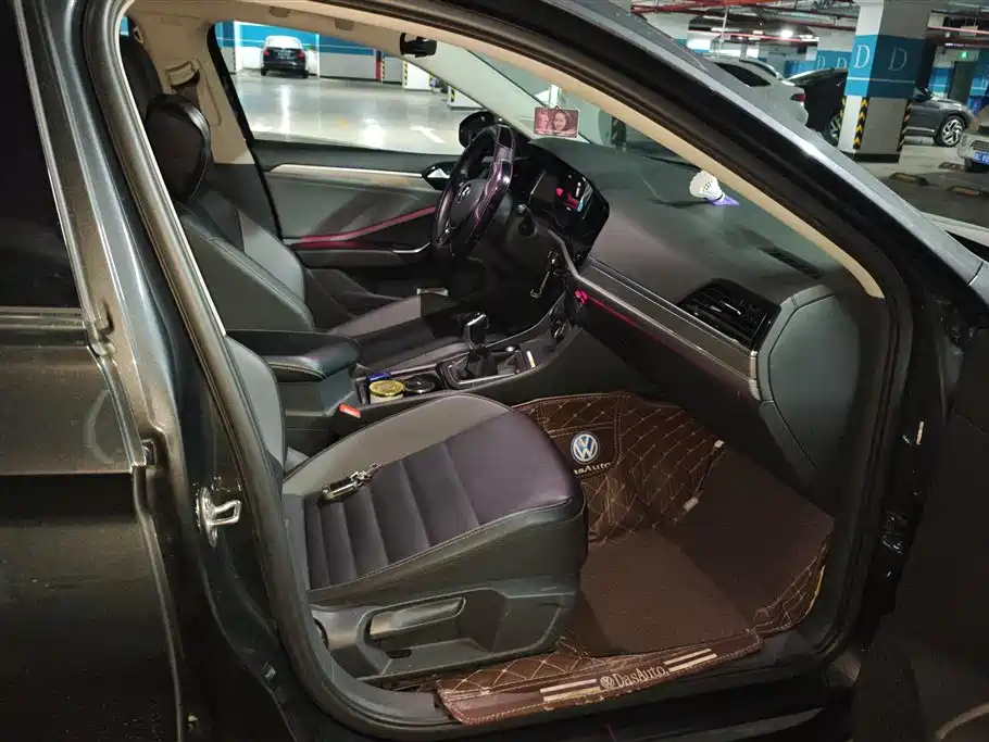 Volkswagen Sagitar 2021 280TSI DSG Surpassing Edition фото 8