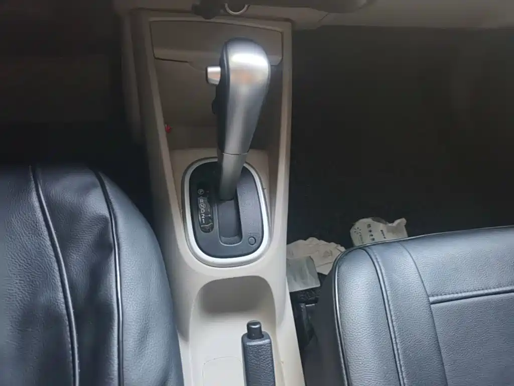 Venucia R50 2016 2016 Model 1.6L Automatic Elite Edition