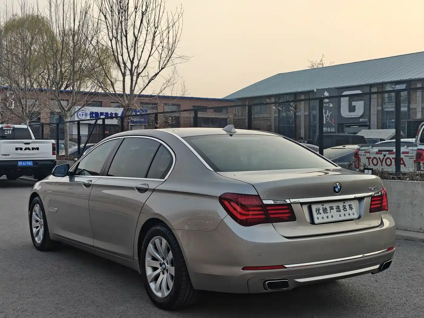 BMW 7 Series 2013 Model 740Li Leading фото 9