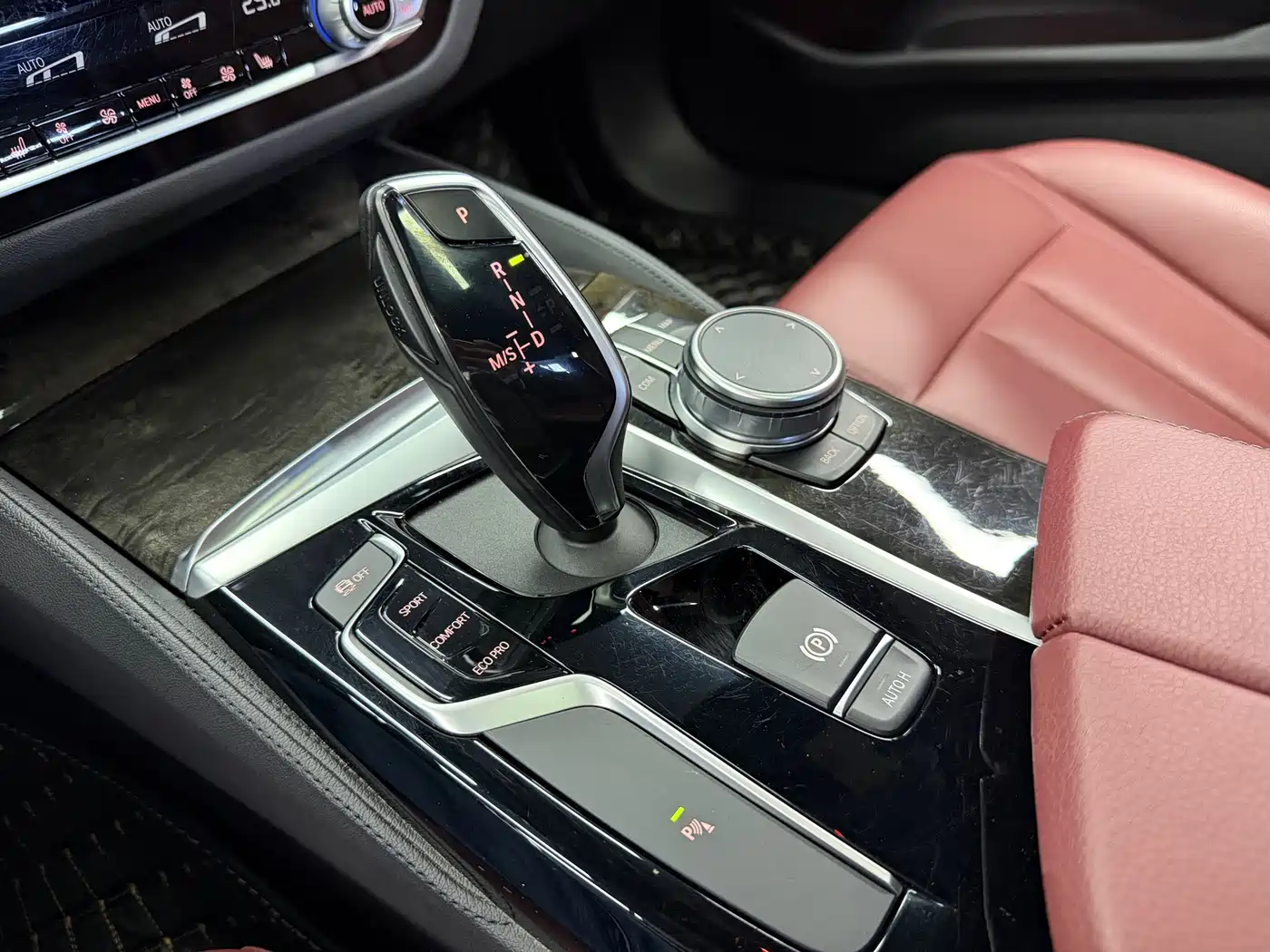 BMW 5 Series 2020 530Li Leading M Sport Package фото 17