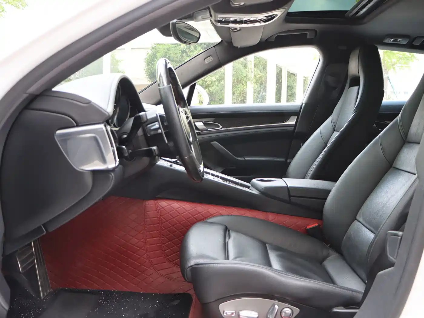 Porsche Panamera 2010 Model Panamera S 4.8L фото 21