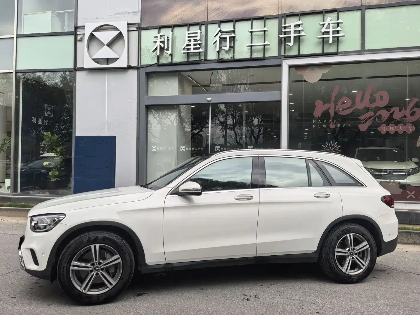 MERCEDES-BENZ GLC