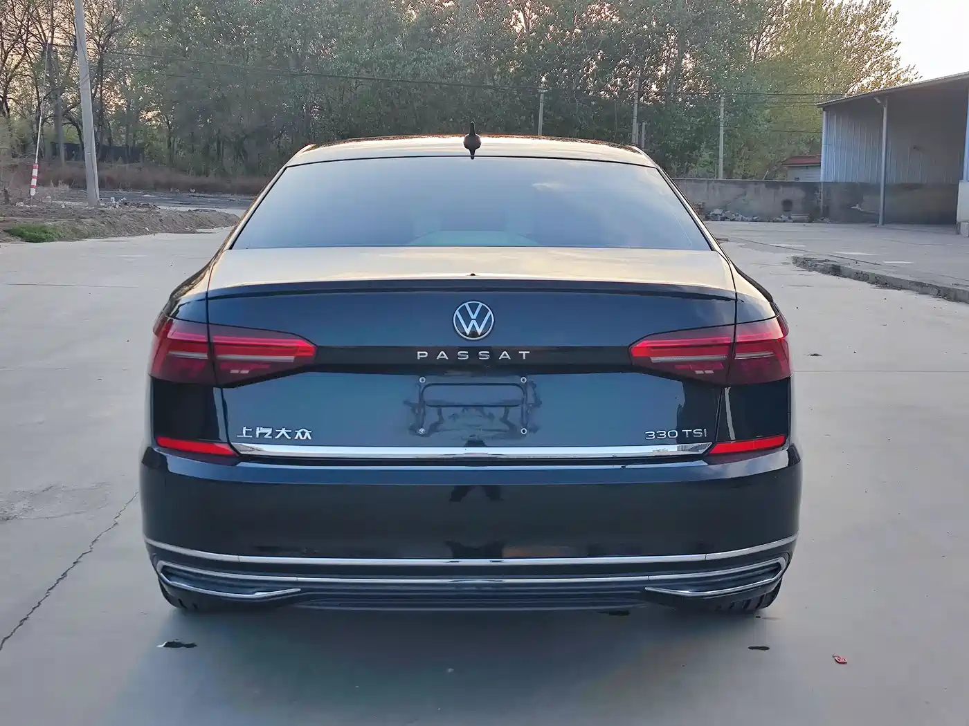 Volkswagen Passat 2021 Model 330TSI Luxury Edition фото 4