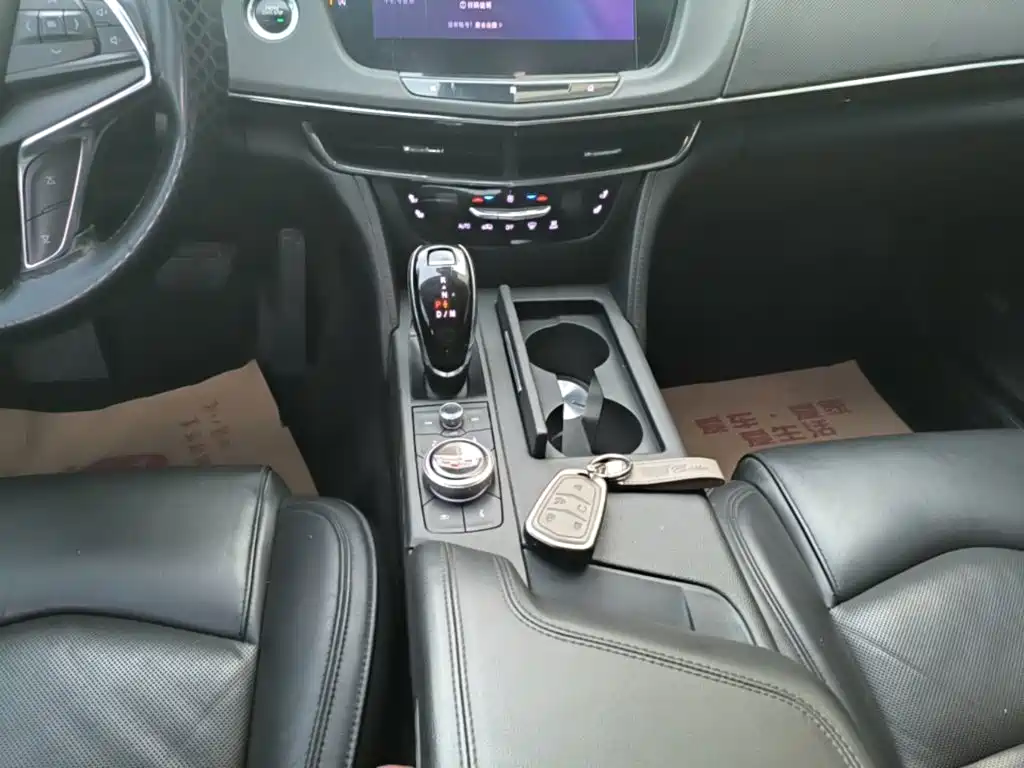 Фото 14 - Cadillac CT6