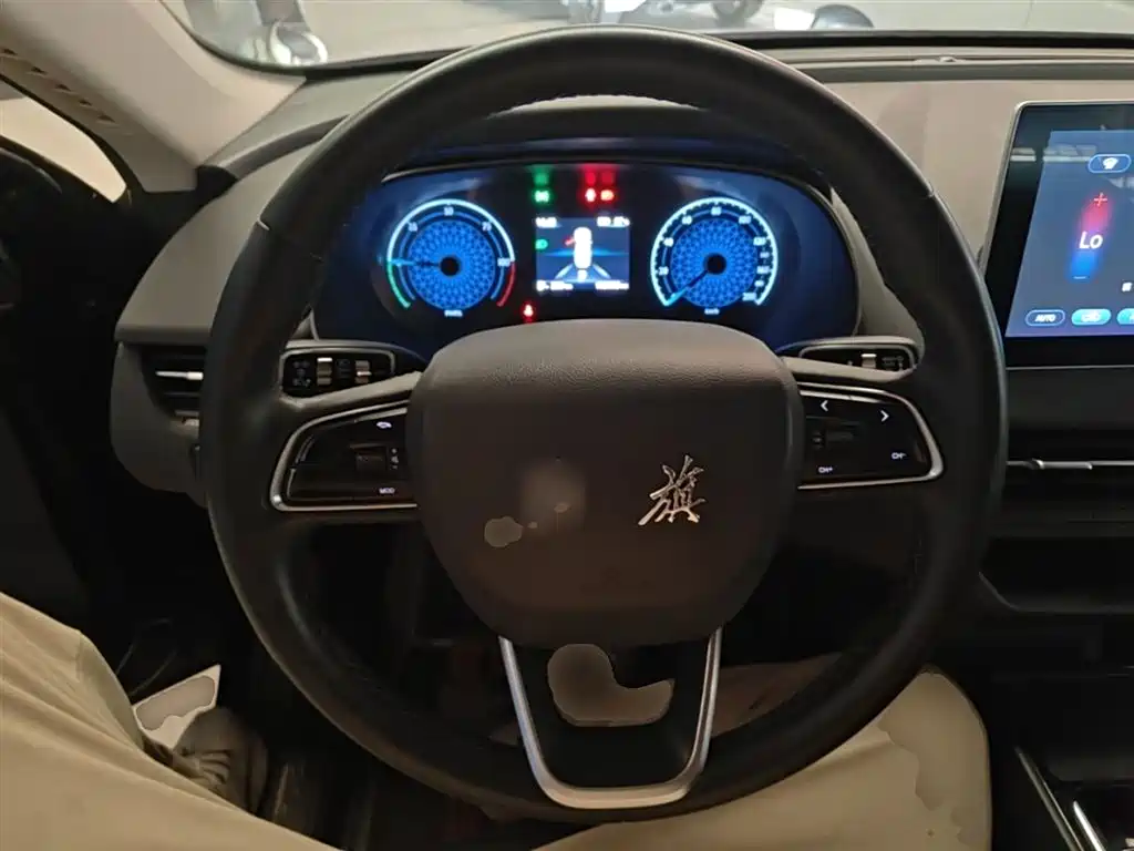 Hongqi E-QM5 2021 Ride-hailing Charging Basic Edition 5-seater фото 11