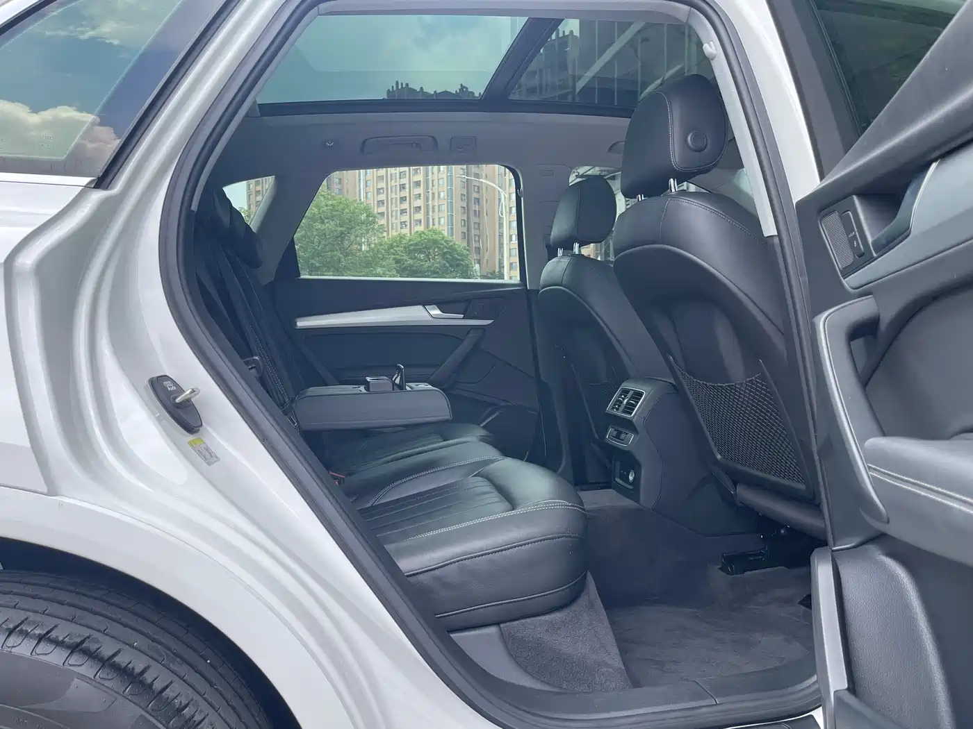 Audi Q5L 2020 Facelift 40 TFSI Honor Fashion фото 29
