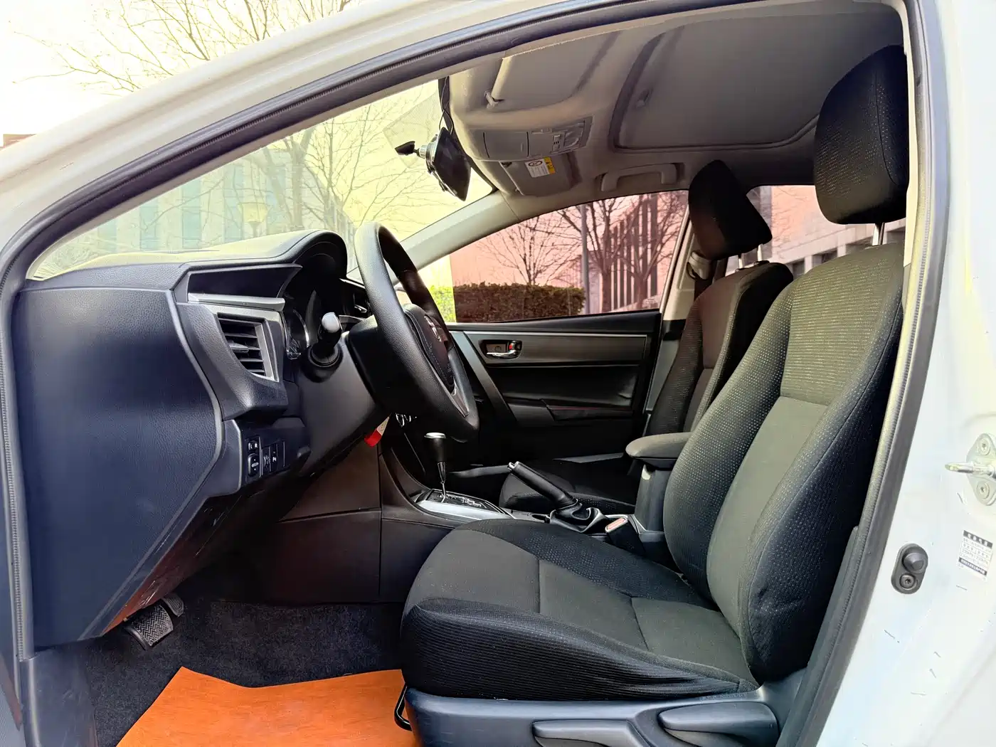 Toyota Levin 2016 1.6G CVT Elite Edition фото 4