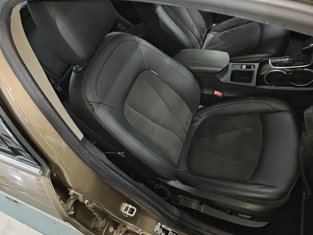 Photo 25 - Buick Verano