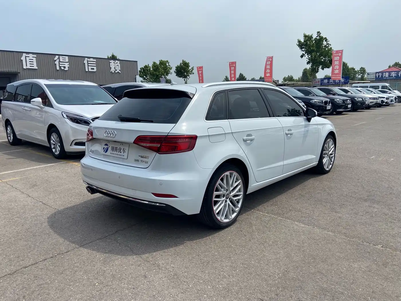 Audi A3 2018 30th Anniversary Sportback 35 TFSI Style фото 4