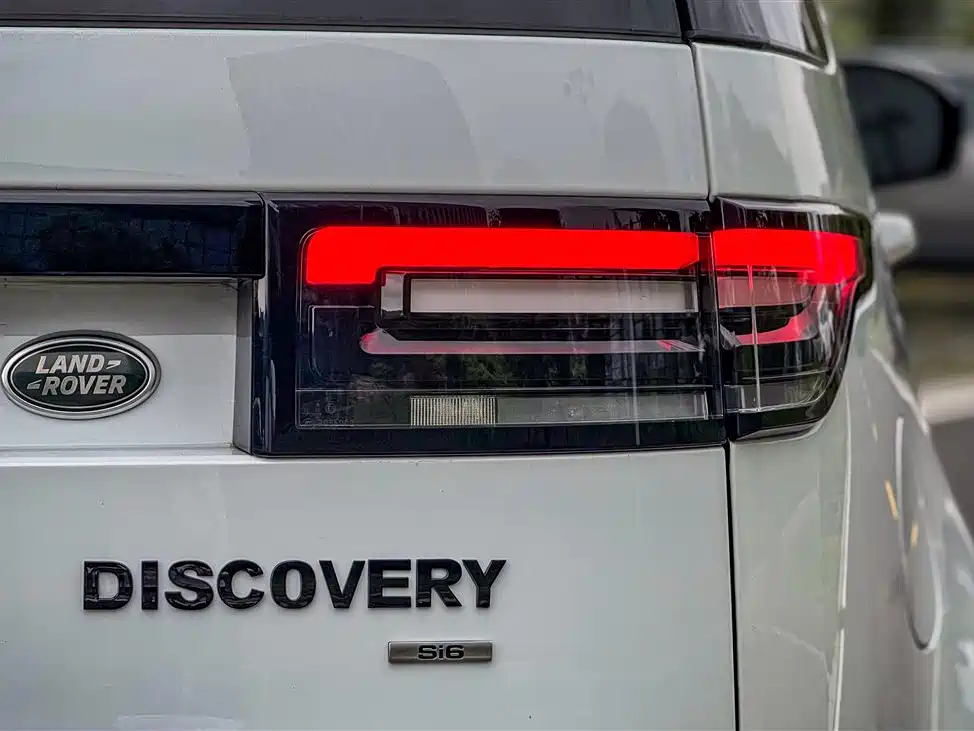 Land Rover Discovery 2018 3.0 SC V6 SE фото 8