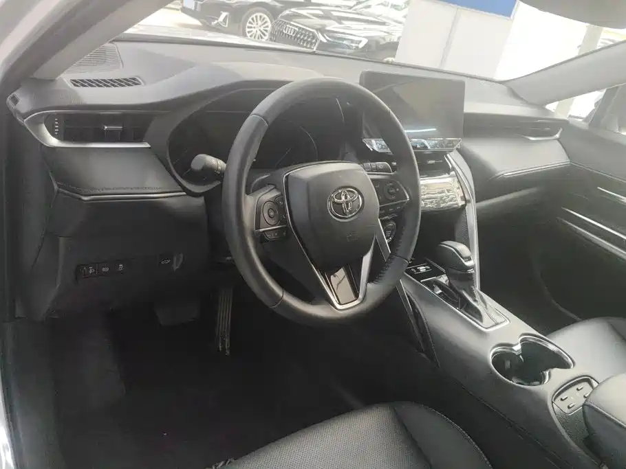 Фото 12 - Toyota Venza