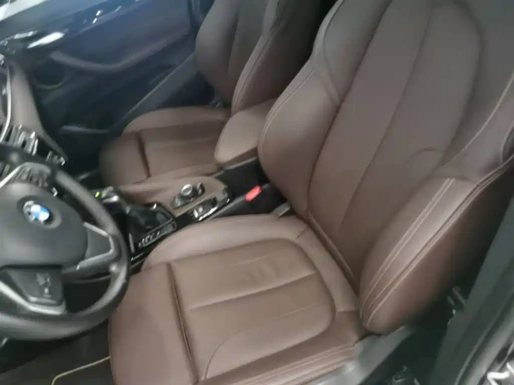 BMW X1 2016 sDrive18Li Luxury Model фото 22