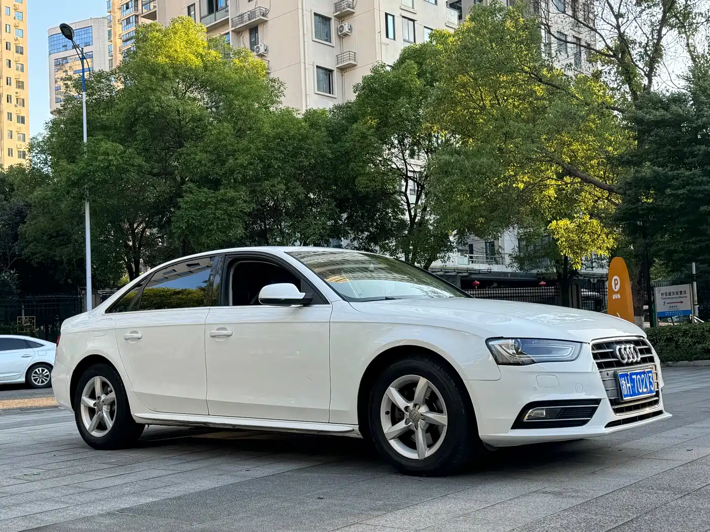 Audi A4L 2013 35 TFSI Automatic Standard фото 4